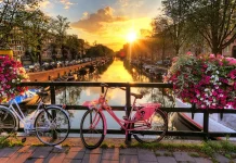 Nhiều điều thú vị về Amsterdam đang chờ đợi bạn khám phá