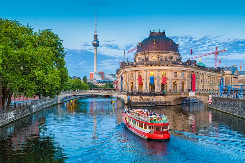 Thủ đô Berlin cũng là thành phố lớn nhất nước Đức